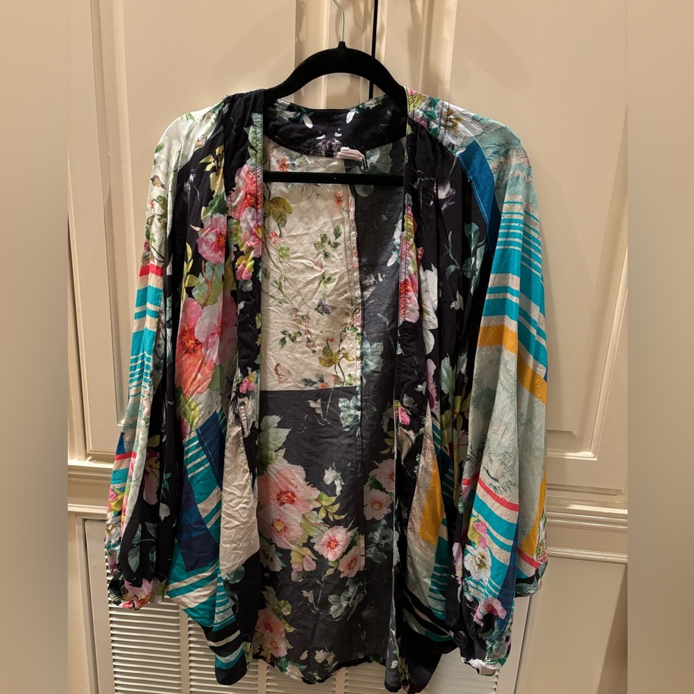 Akemi + Kin open front, drapey kimono
